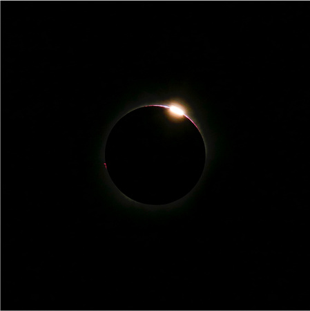 Bailey's Beads and the Diamond Ring at the end of totality