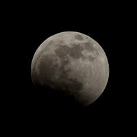 Partial Total Lunar Eclipse - 1st to 2nd contact