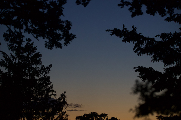 Venus & Mercury conjunction 0° 59' separation in the WNW sky after sunset