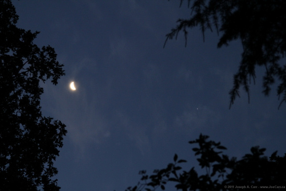 Conjunction of a 23 day old Moon and Jupiter in the early morning sky
