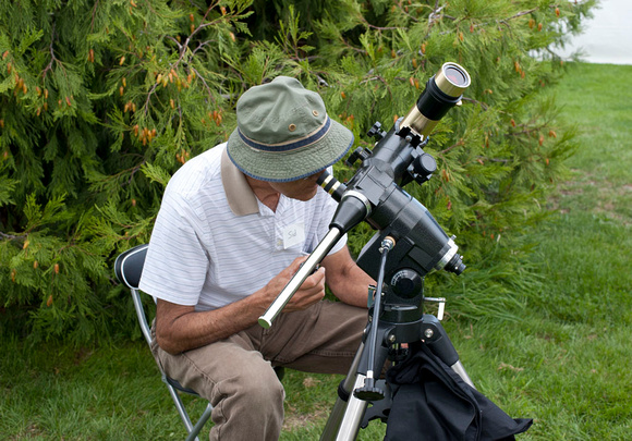 Sid viewing through the Coronado Ha Solarscope