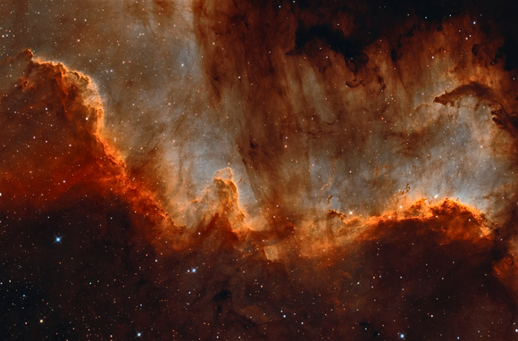 Cygnus Wall (within NGC7000) in Narrowband