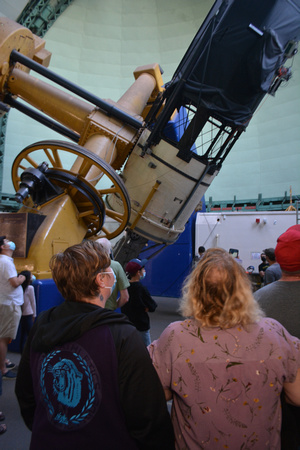 Viewing the Plaskett Telescope