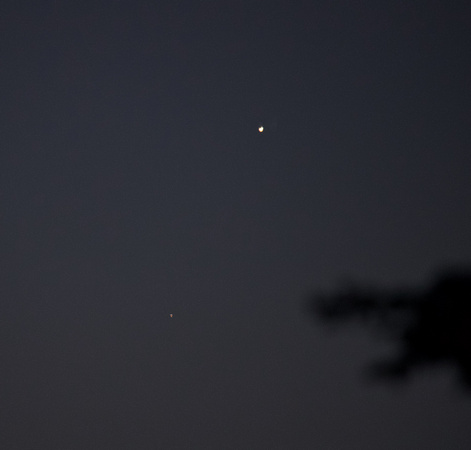 Venus & Mercury conjunction 0° 59' separation in the WNW sky after sunset