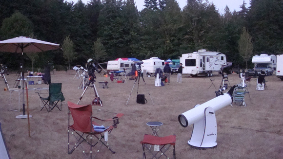 Visitors from all over the Island with their tents and telescope