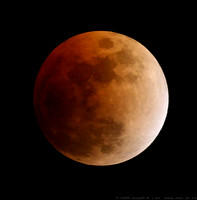 Total Lunar Eclipse in full eclipse